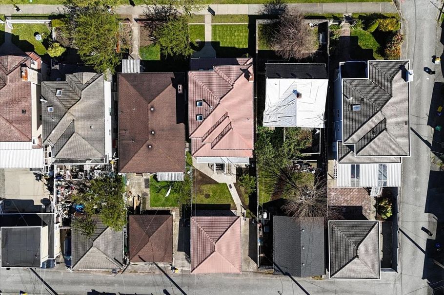 770 E 61st Avenue Vancouver, BC - 38