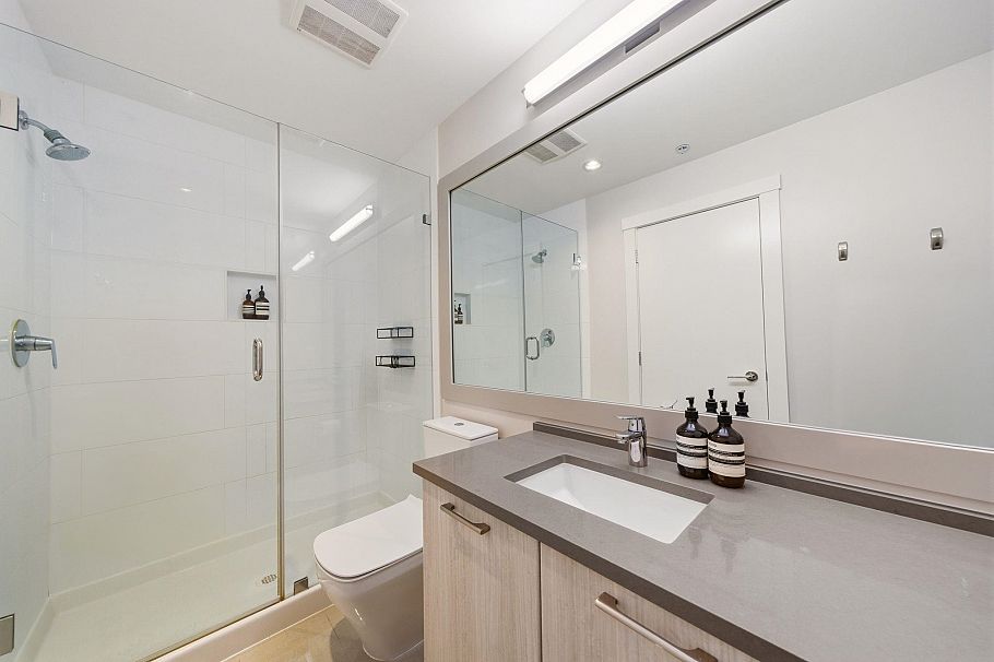 304 123 W 1st Street North Vancouver, BC - 14