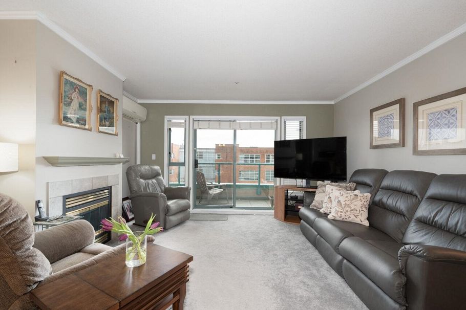 P03 223 Mountain Highway North Vancouver, BC - 7