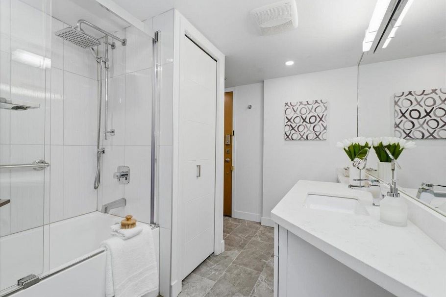 209 168 Chadwick Court North Vancouver, BC - 23