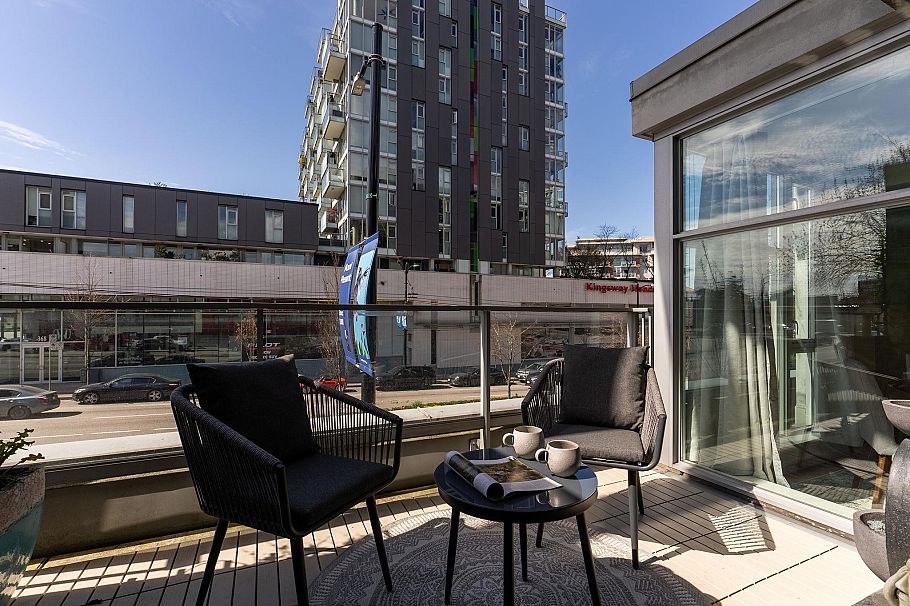 312 328 E 11th Avenue Vancouver, BC - 16