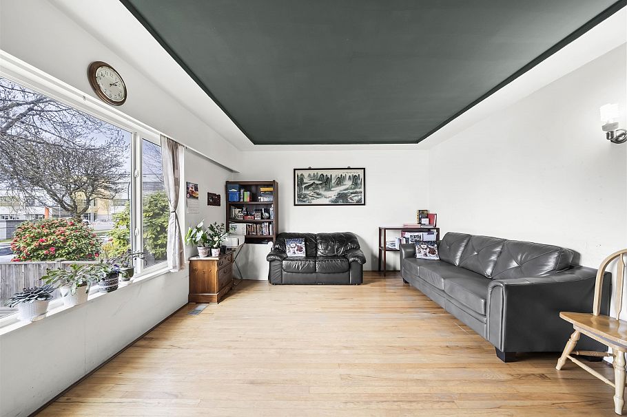 6392 Lanark Street Vancouver, BC - 6