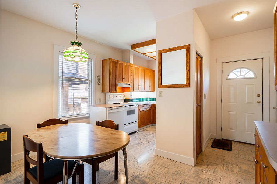 2129 W 47th Avenue Vancouver, BC - 14