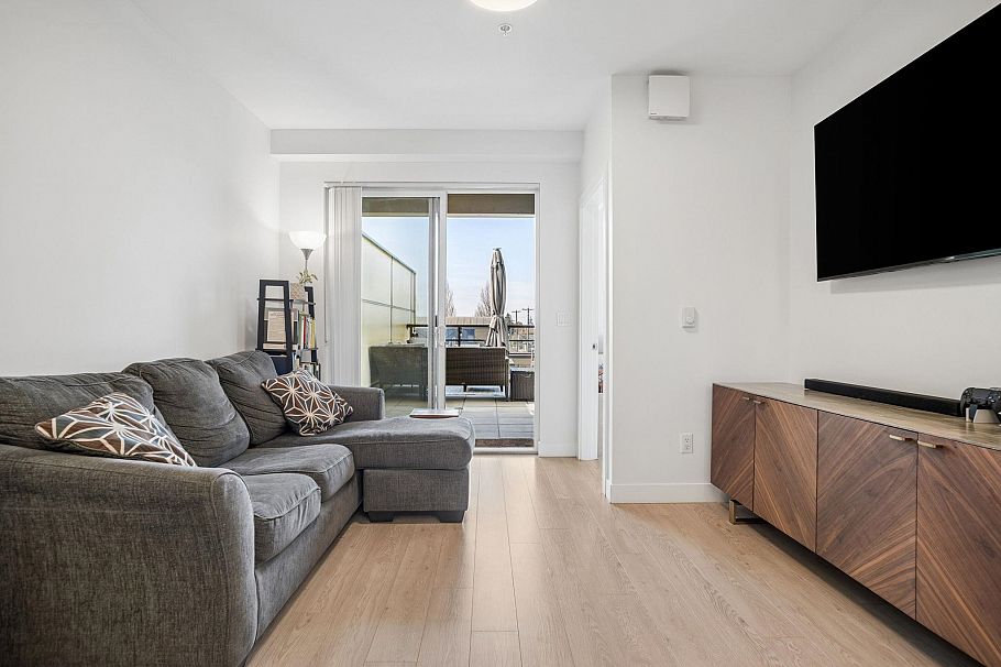 205 2889 E 1st Avenue Vancouver, BC - 6