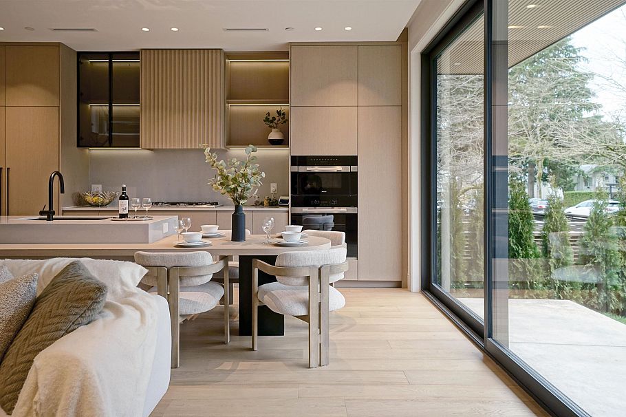 1 4634 W 15th Avenue Vancouver, BC - 4