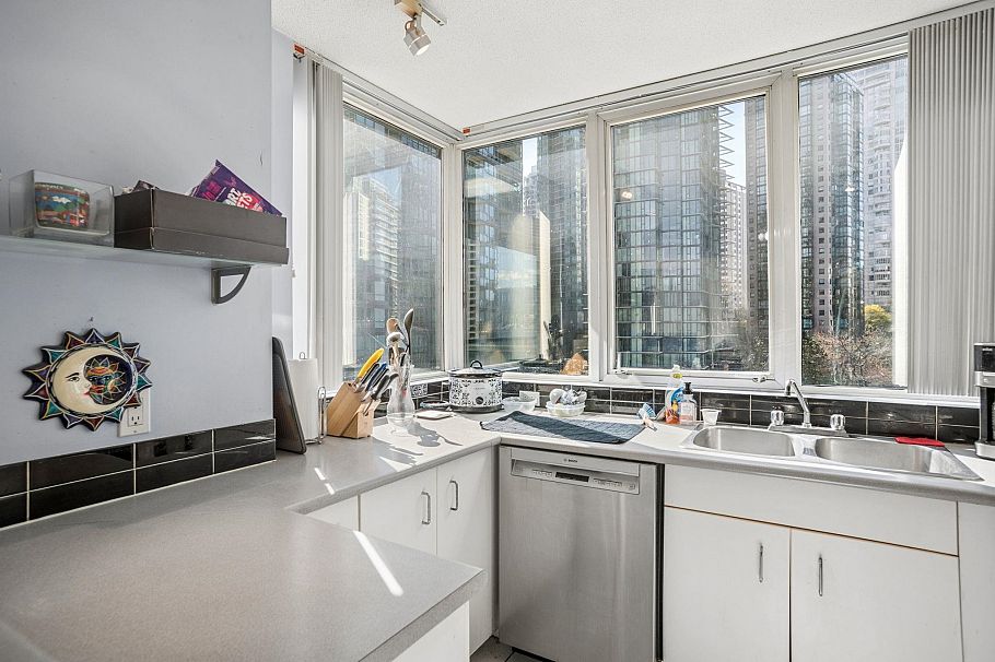 906 588 Broughton Street Vancouver, BC - 5