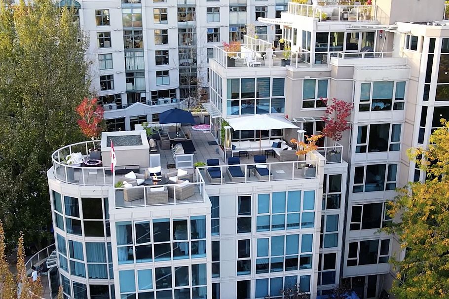 602 1388 Homer Street Vancouver, BC - 4