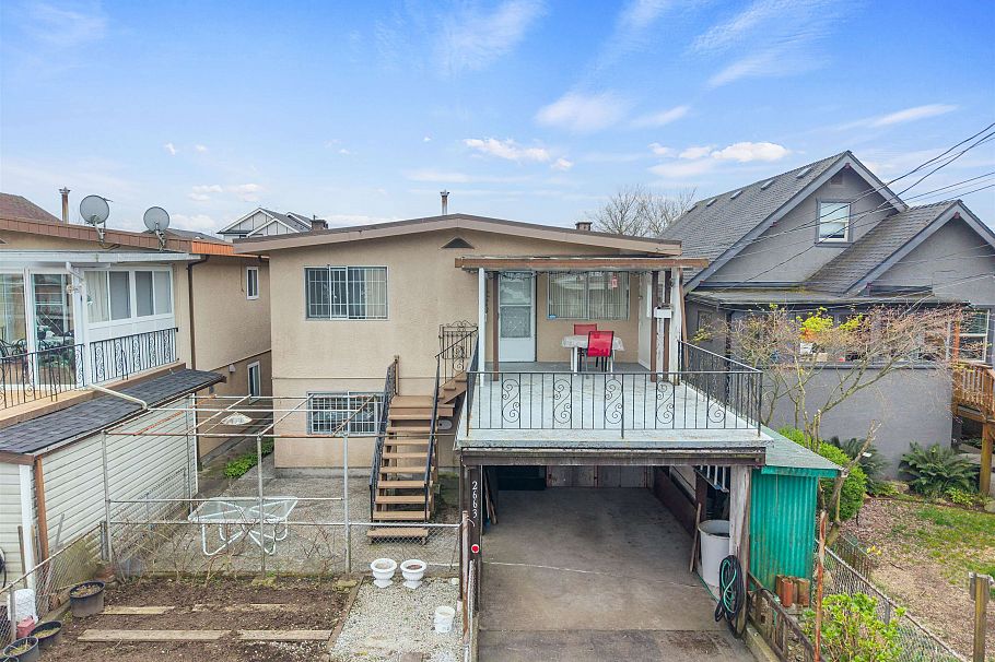 2663 Dundas Street Vancouver, BC - 27