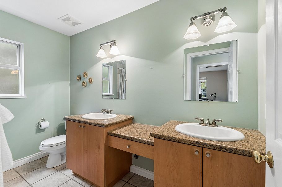 1874 Appin Road North Vancouver, BC - 18