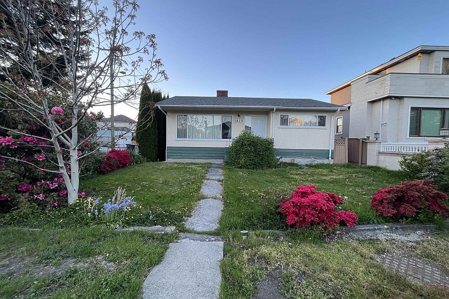 1419 E 30th Avenue Vancouver, BC - 1