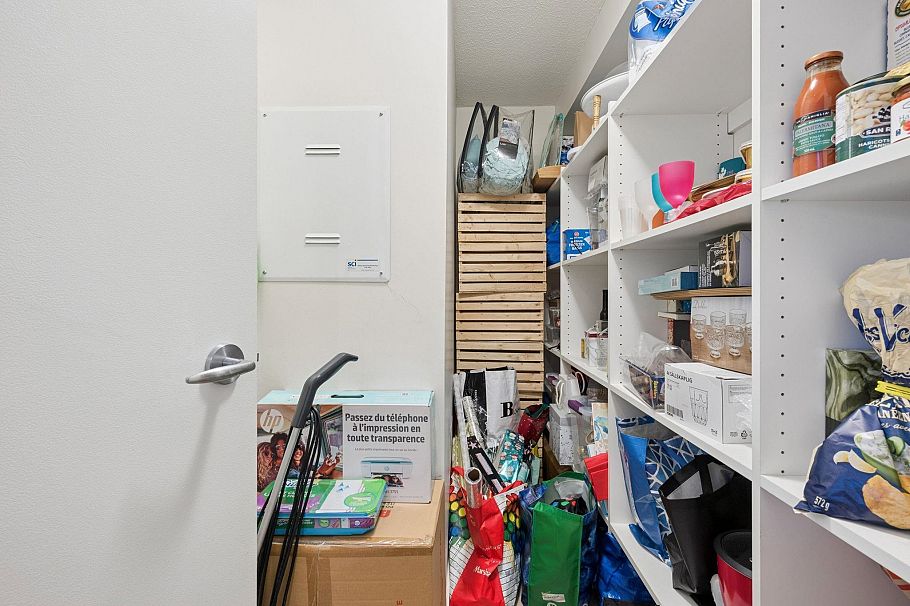 205 1438 Richards Street Vancouver, BC - 18