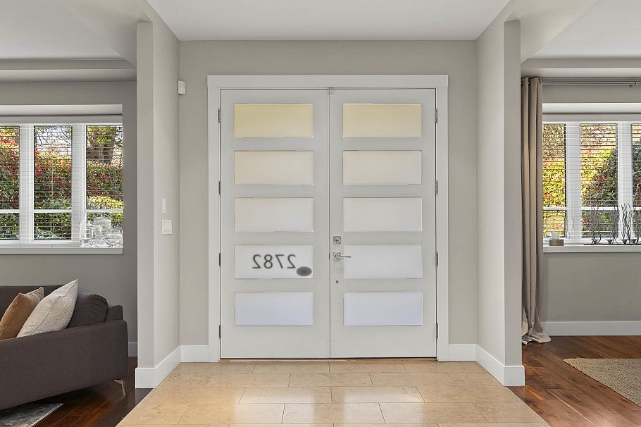 2782 W 37th Avenue Vancouver, BC - 3