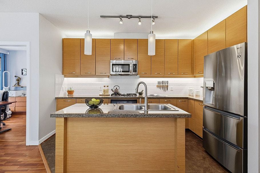 223 530 Raven Woods Drive North Vancouver, BC - 9