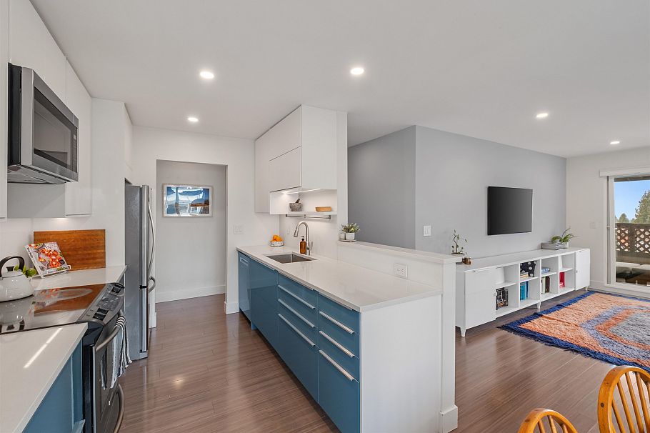 104 105 W Kings Road North Vancouver, BC - 12