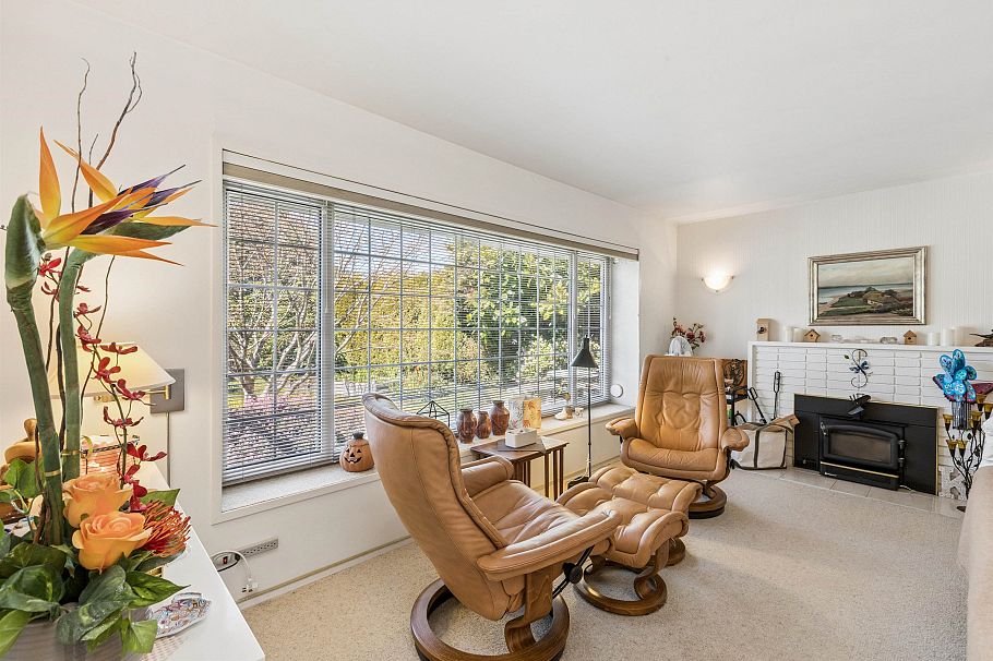 1222 Rosewood Crescent North Vancouver, BC - 3