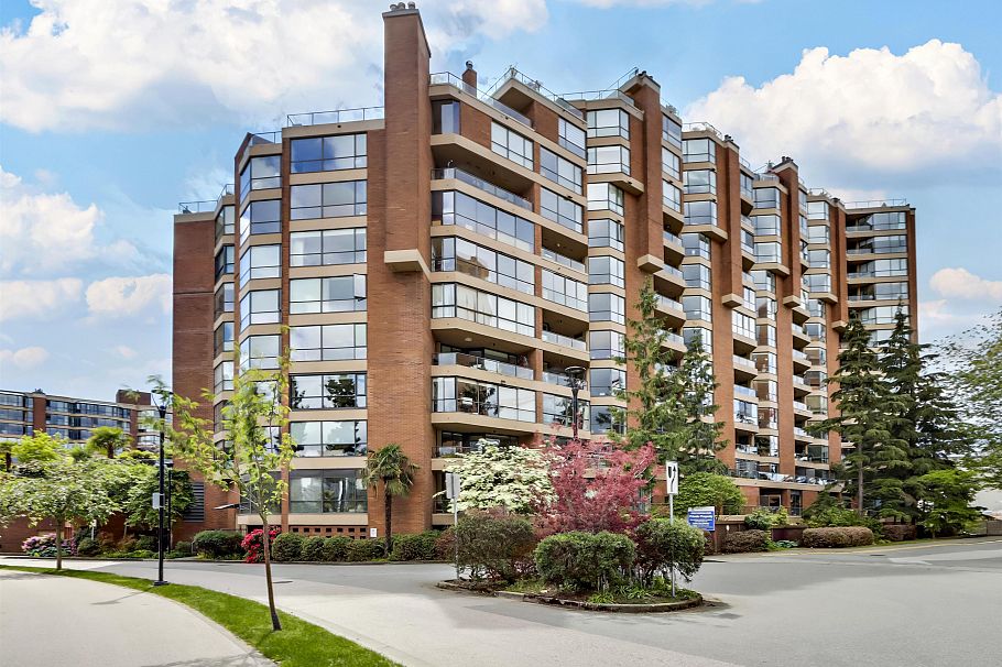 308 1450 Pennyfarthing Drive Vancouver, BC - 1