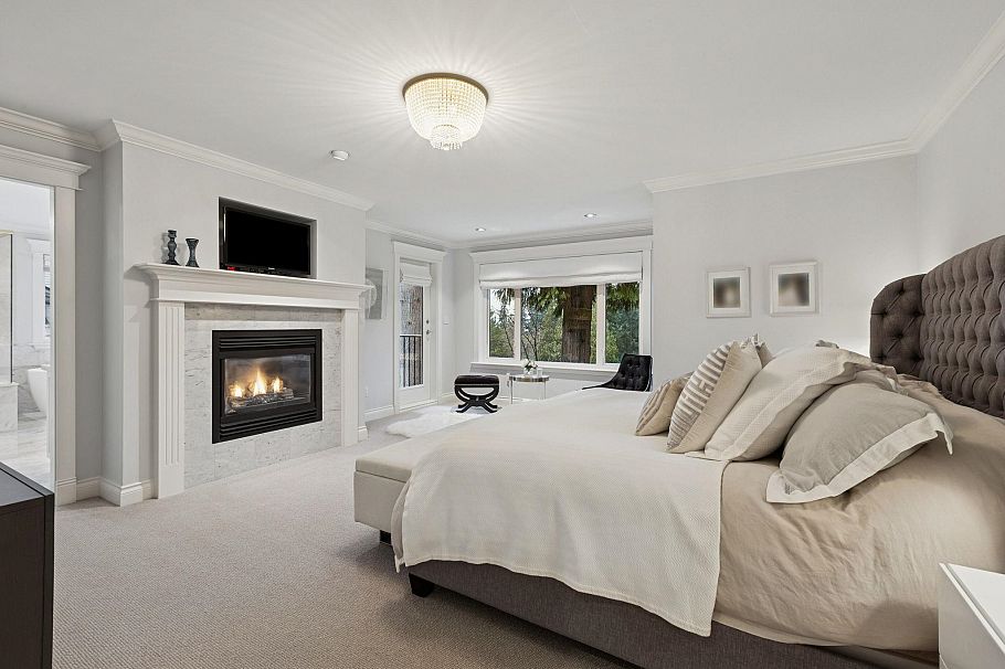 4081 Woodbury Avenue North Vancouver, BC - 21