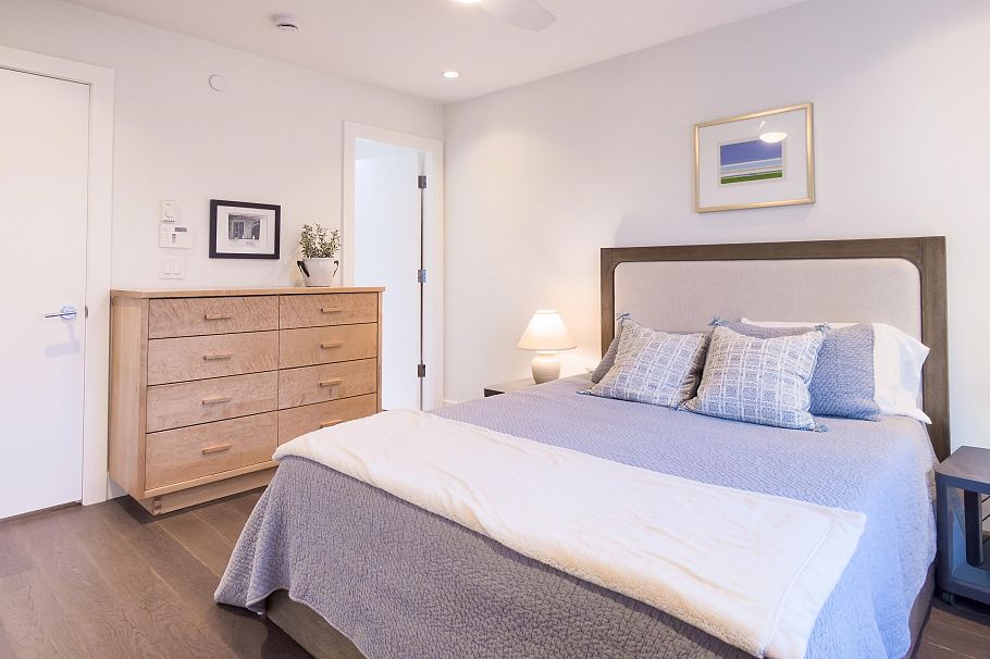 922 W 15th Avenue Vancouver, BC - 13