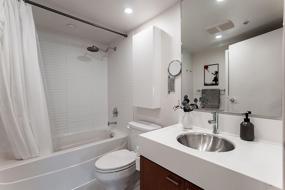 312 328 E 11th Avenue Vancouver, BC - 26