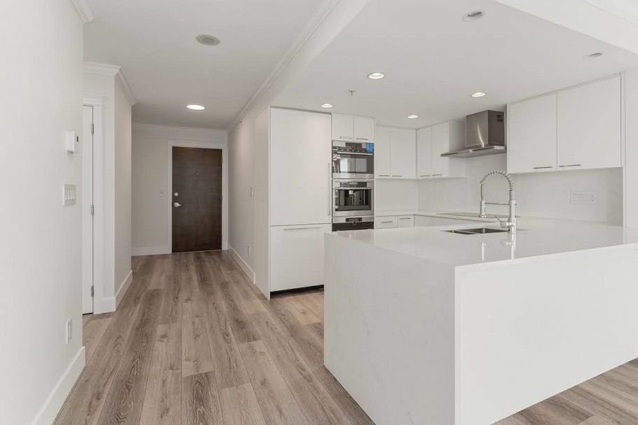 704 125 Milross Avenue Vancouver, BC - 2