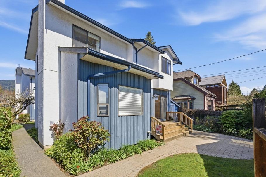 253 E 19th Street North Vancouver, BC - 15
