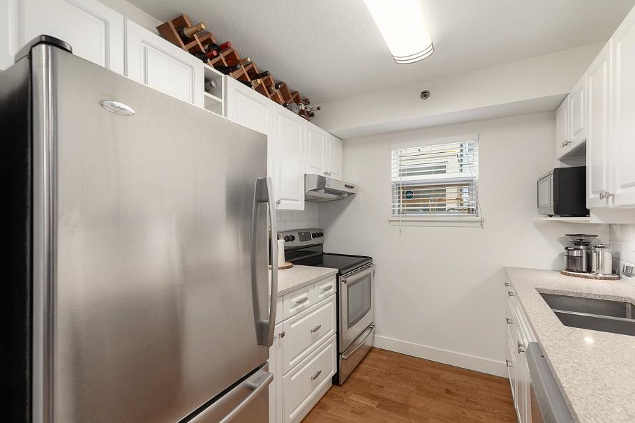 14 1350 W 6th Avenue Vancouver, BC - 13