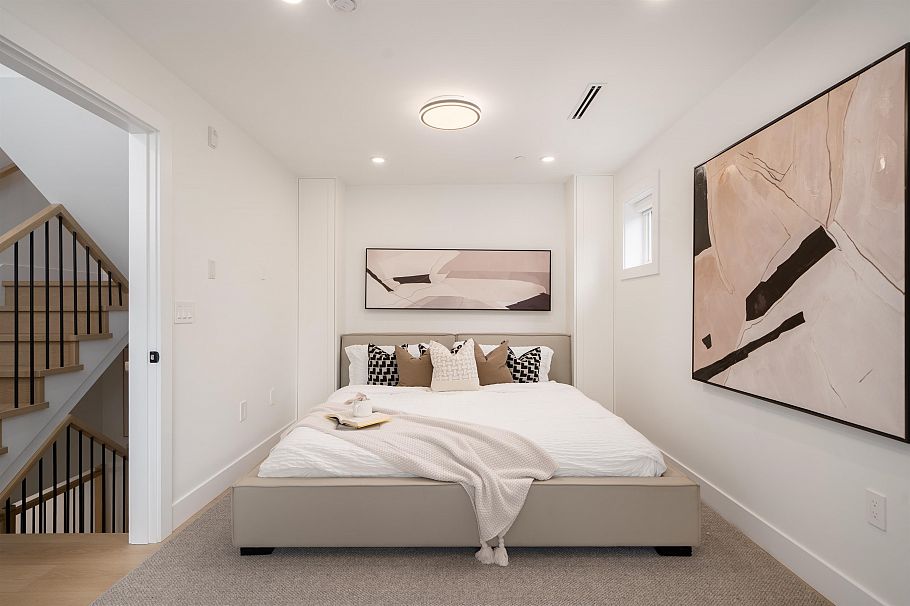 4826 Duchess Street Vancouver, BC - 13