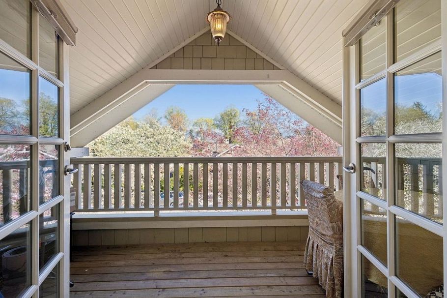 1956 W 14 Avenue Vancouver, BC - 22