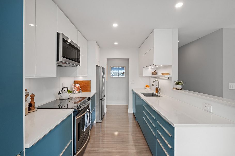 104 105 W Kings Road North Vancouver, BC - 7