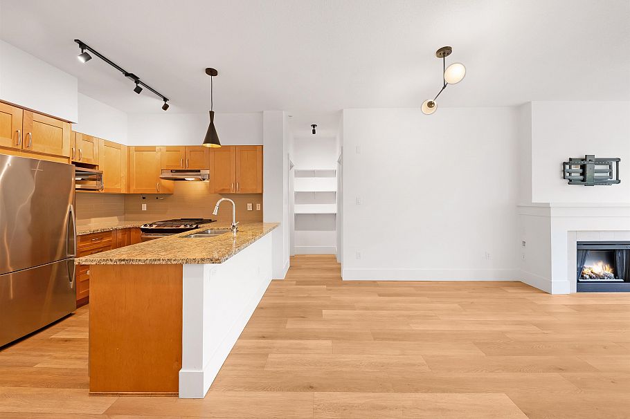 103 1111 E 27th Street North Vancouver, BC - 5