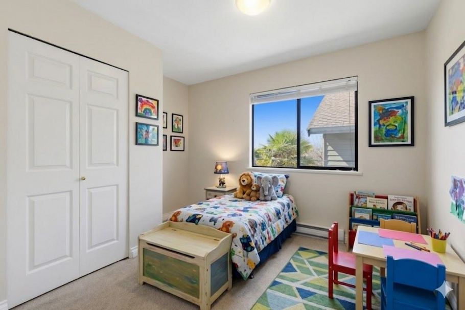 253 E 19th Street North Vancouver, BC - 5