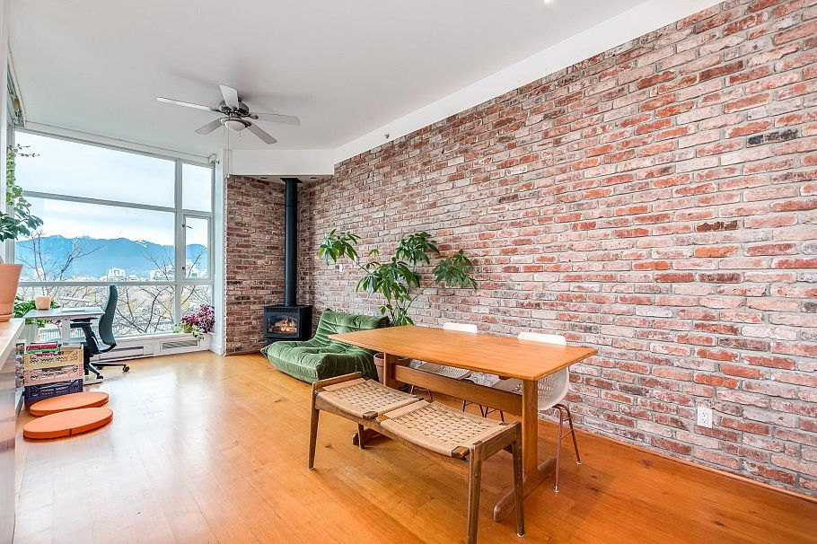 316 2515 Ontario Street Vancouver, BC - 5