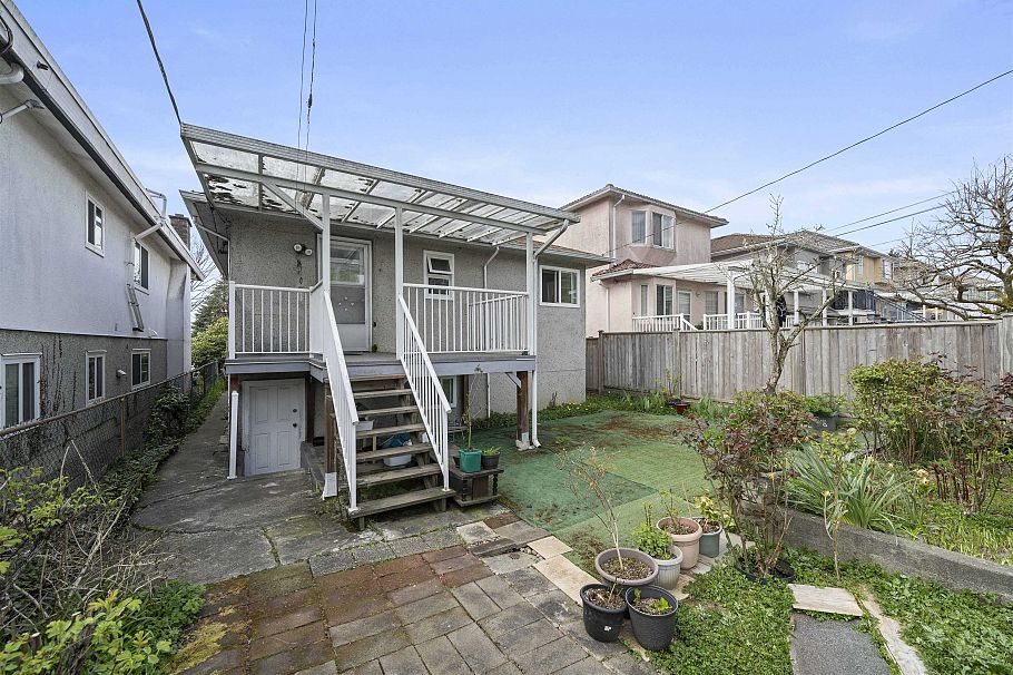 6392 Lanark Street Vancouver, BC - 23
