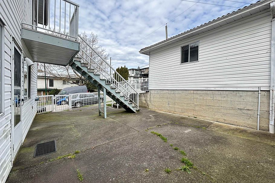 Main 4502 NANAIMO STREET, Vancouver BC V5N 5J4 Vancouver, BC - 13