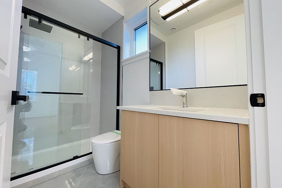 2450 Harrison Drive Vancouver, BC - 13