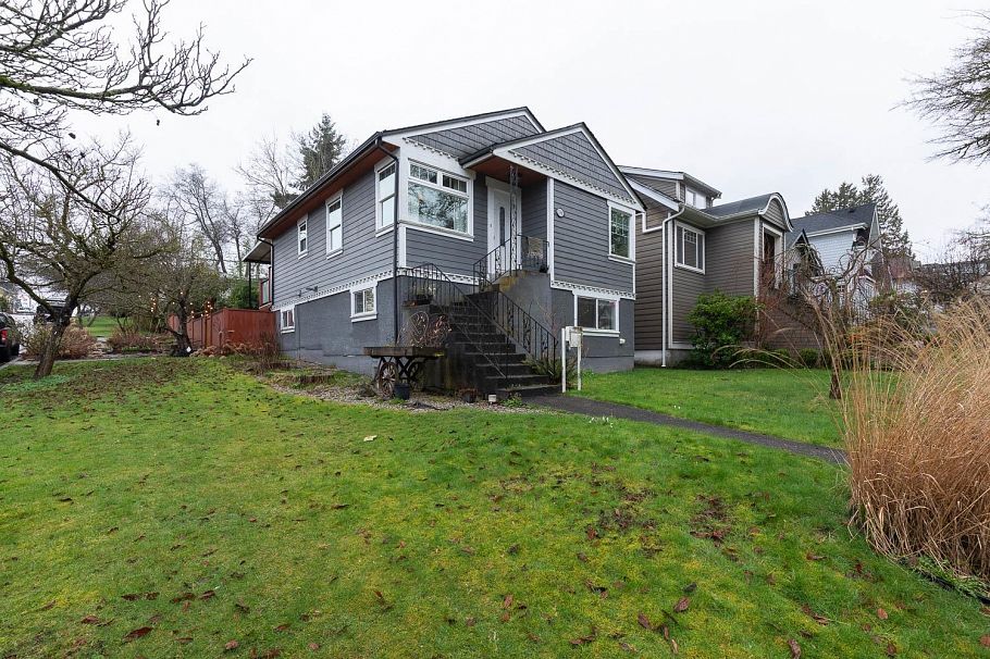796 E 22nd Avenue Vancouver, BC - 1