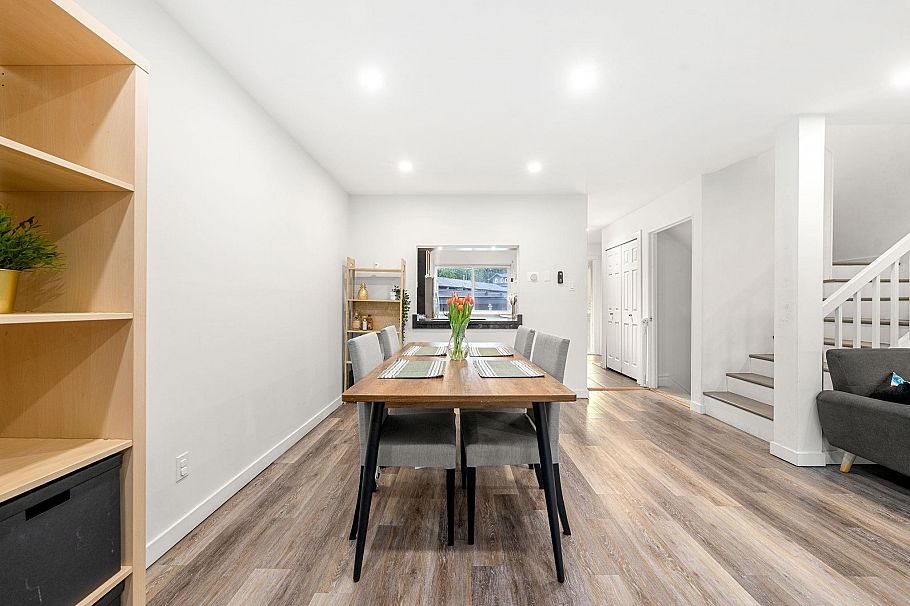 2315 Mountain Highway North Vancouver, BC - 16