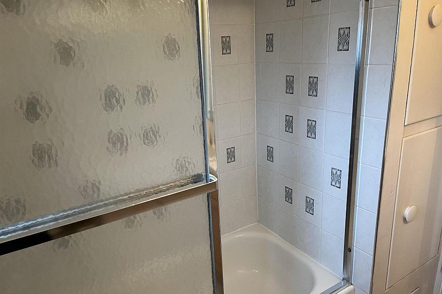 1419 E 30th Avenue Vancouver, BC - 10