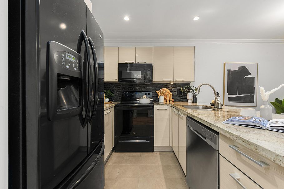 103 1925 W 2nd Avenue Vancouver, BC - 12