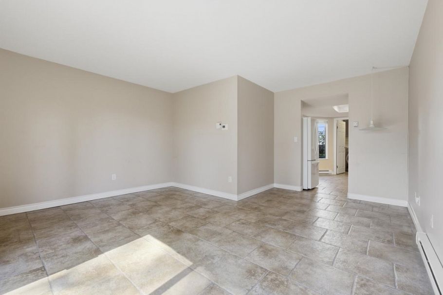 253 E 19th Street North Vancouver, BC - 21