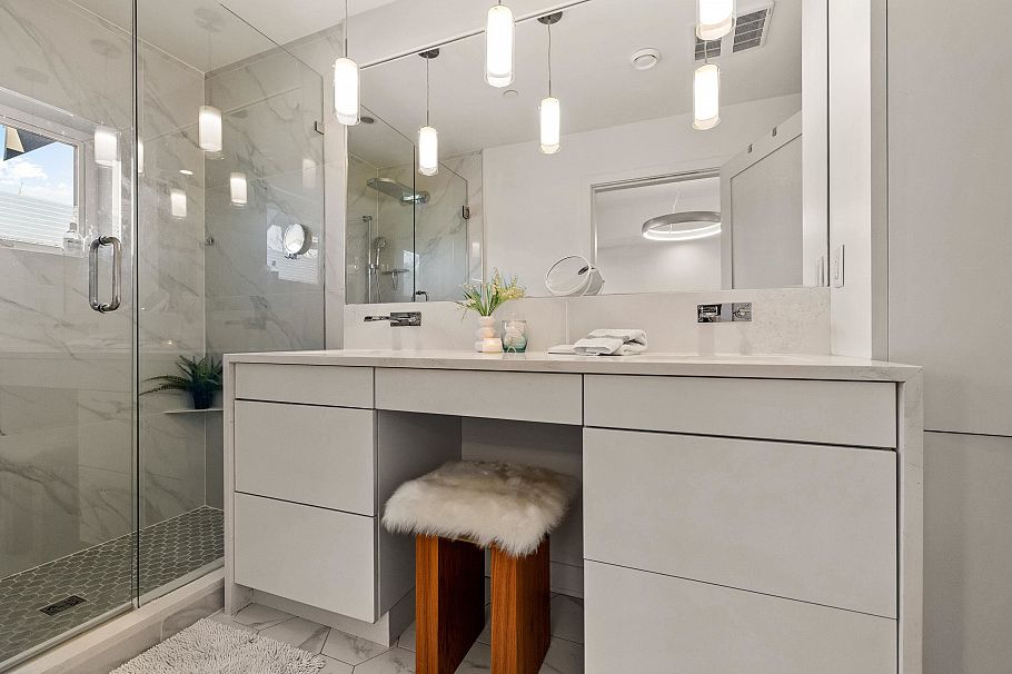 1136 E 16th Avenue Vancouver, BC - 22