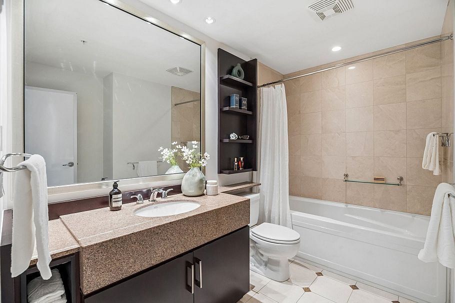 3701 1438 Richards Street Vancouver, BC - 25