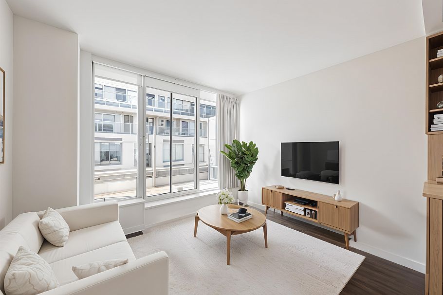 320 5665 Boundary Road Vancouver, BC - 3