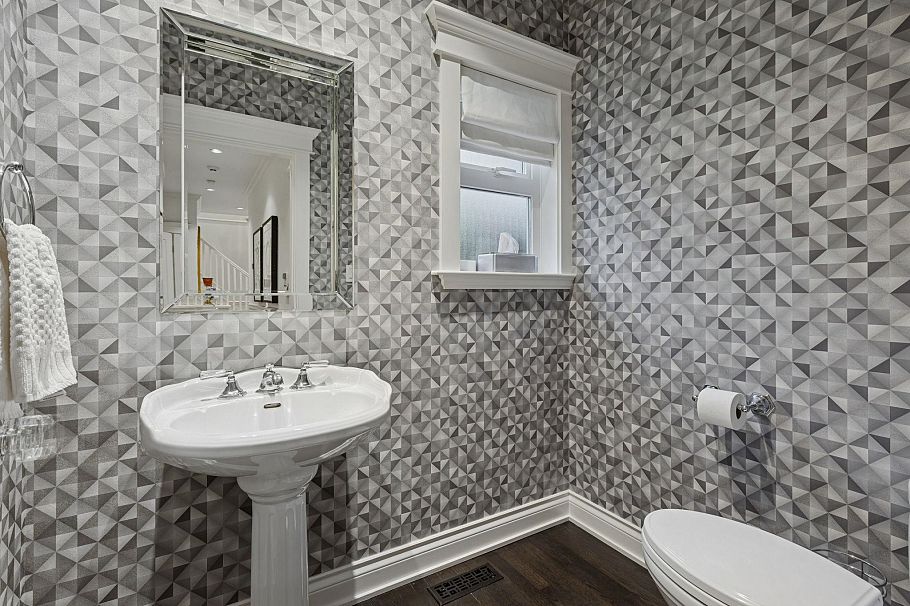 4081 Woodbury Avenue North Vancouver, BC - 20