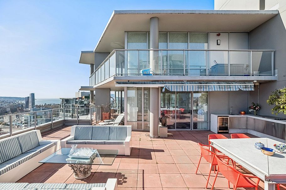 3701 1438 Richards Street Vancouver, BC - 4