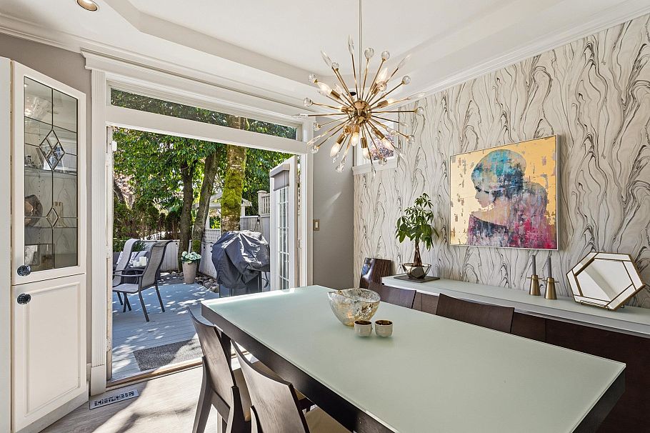 2855 W 16th Avenue Vancouver, BC - 4