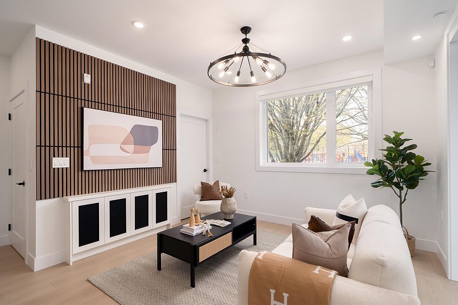 2612 Horley Street Vancouver, BC - 3