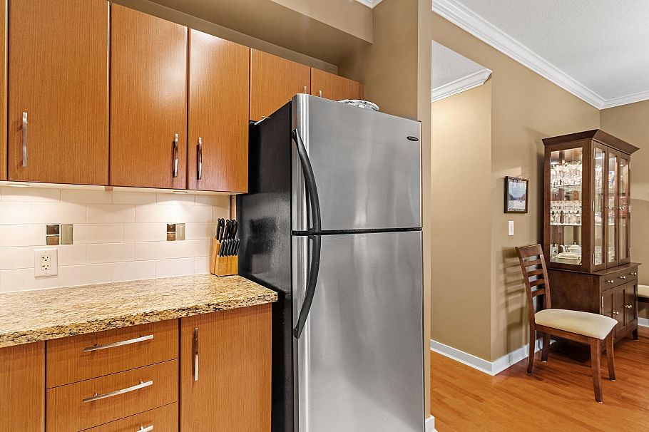 6238 Logan Lane Vancouver, BC - 10