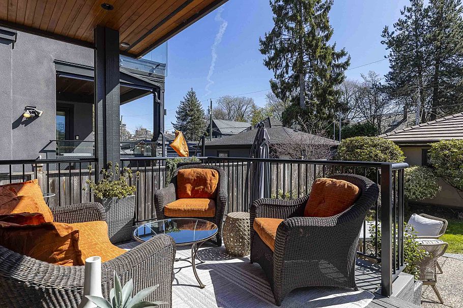 2782 W 37th Avenue Vancouver, BC - 31