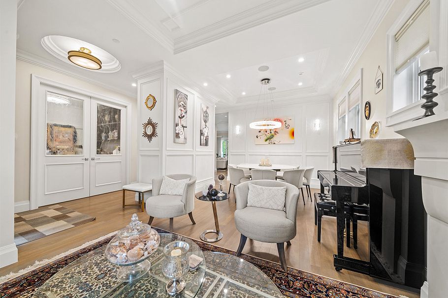 3828 W 35th Avenue Vancouver, BC - 4